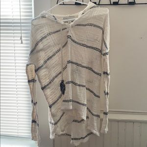 Beach hooded top